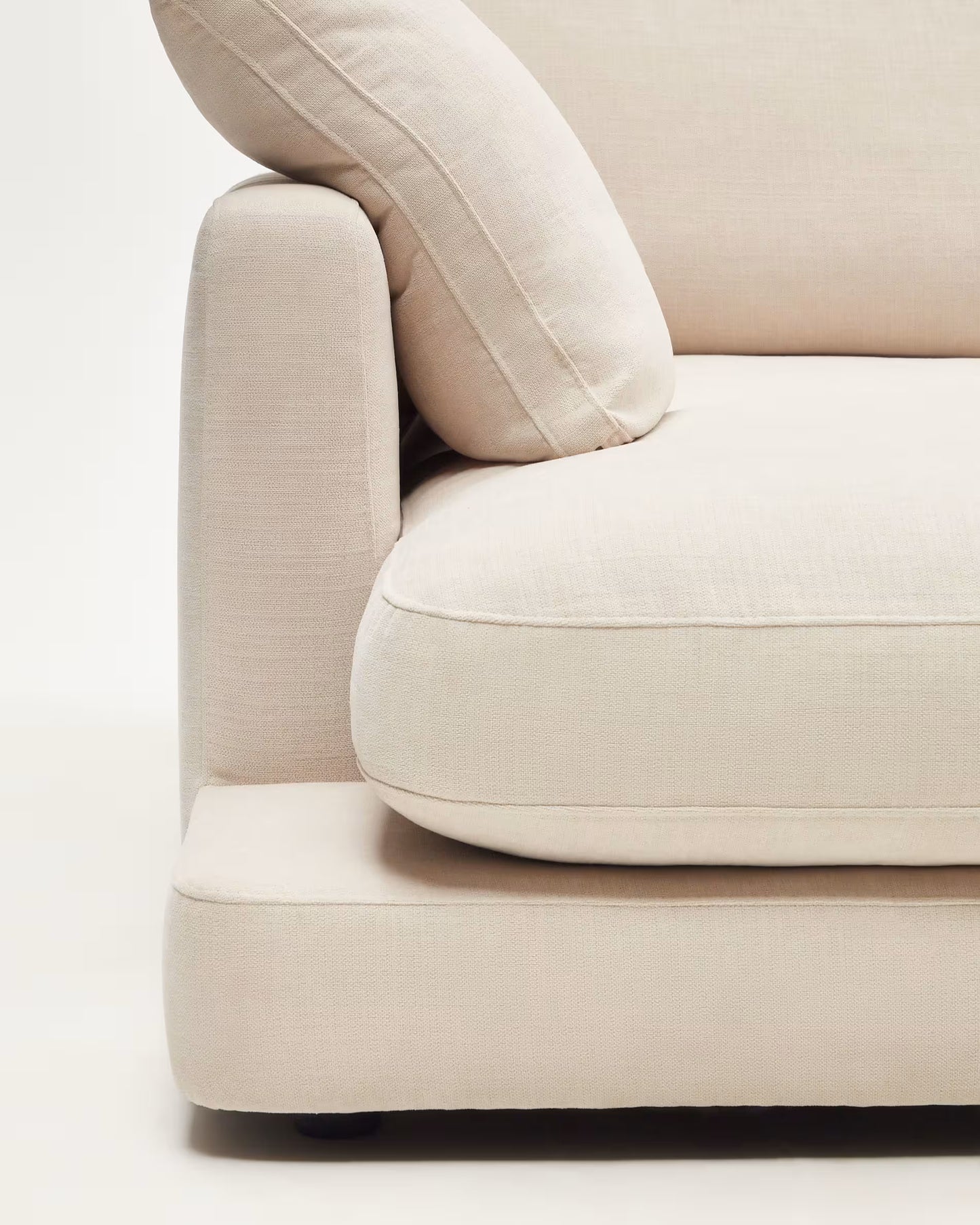 Angelina Cinema Couch – Ultimate Comfort Lounge