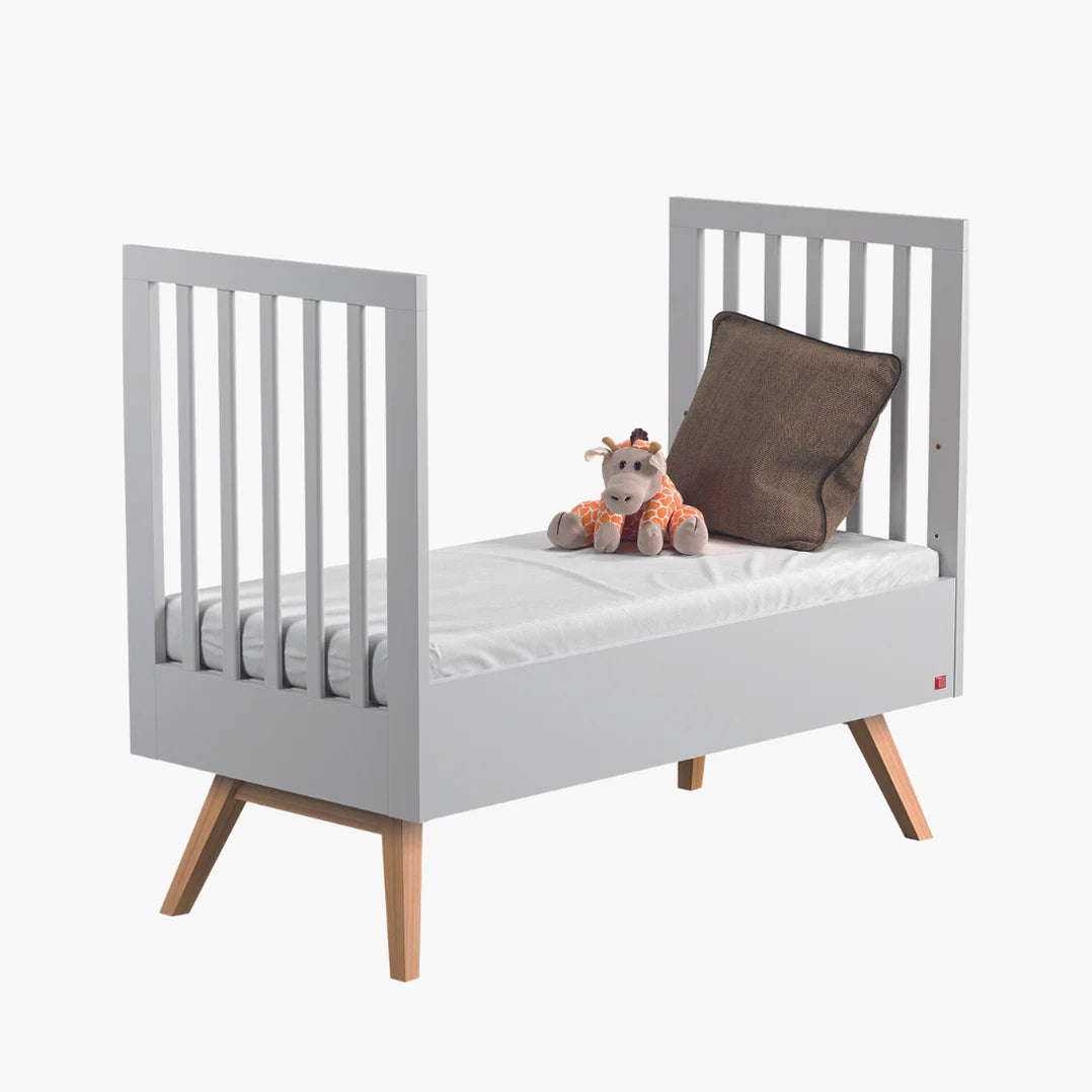 Nautis Convertible Cot Bed – Grow-With-Me Nursery Essential